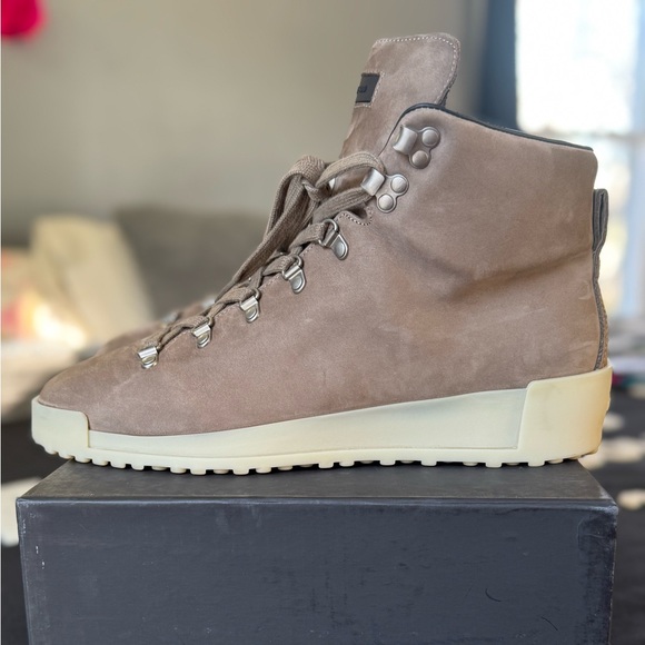 Fear of God 7th collection Hiker Boots sz 44 - Picture 4 of 11